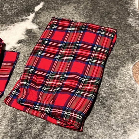 Plaid Pajama Set - Picture 3 of 5